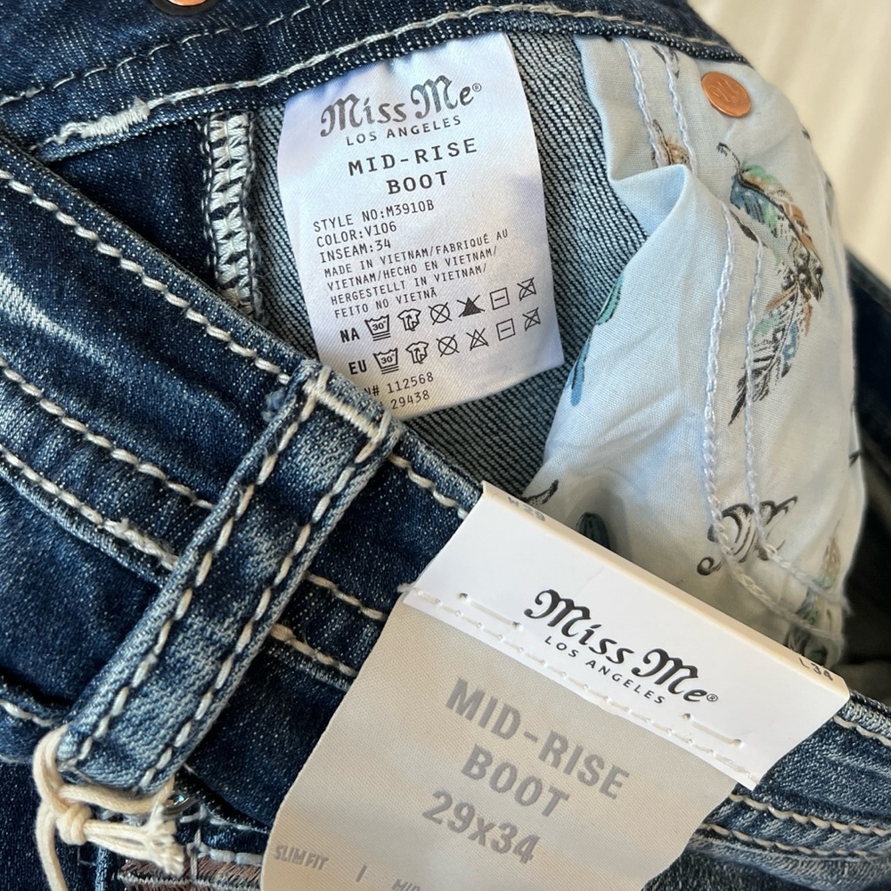 NEW Size 29 Miss Me Mid Rise Embellished Y2K Bootcut Western Embroidered Jean - Picture 8 of 10